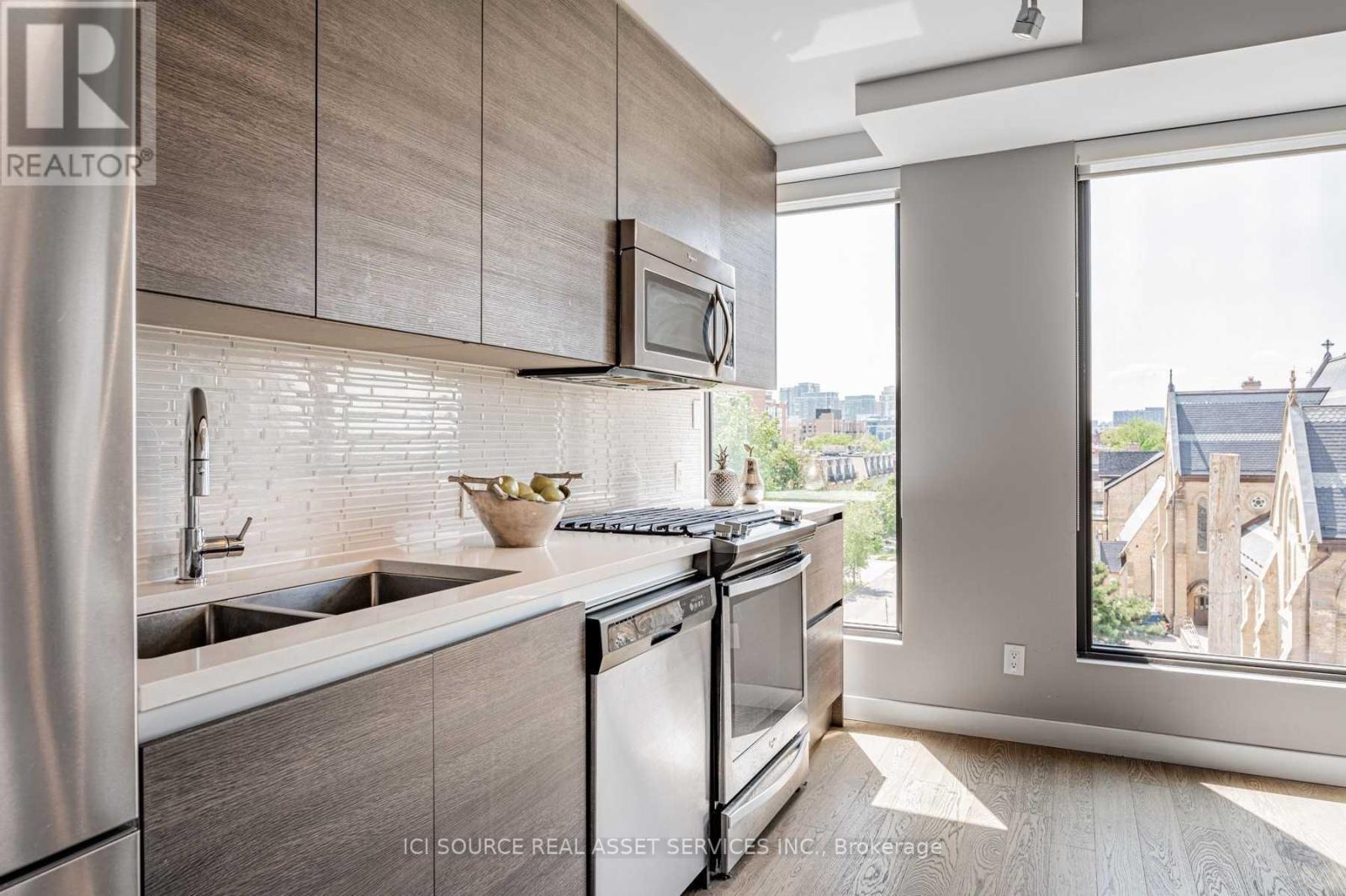 412 - 111 Bathurst Street, Toronto, Ontario  M5V 0M9 - Photo 19 - C12557592