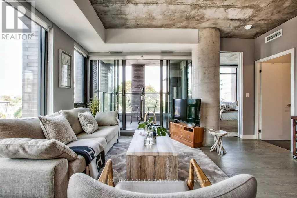 412 - 111 Bathurst Street, Toronto, Ontario  M5V 0M9 - Photo 3 - C12557592