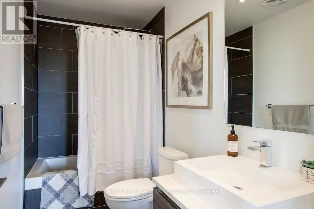 412 - 111 Bathurst Street, Toronto, Ontario  M5V 0M9 - Photo 7 - C12557592