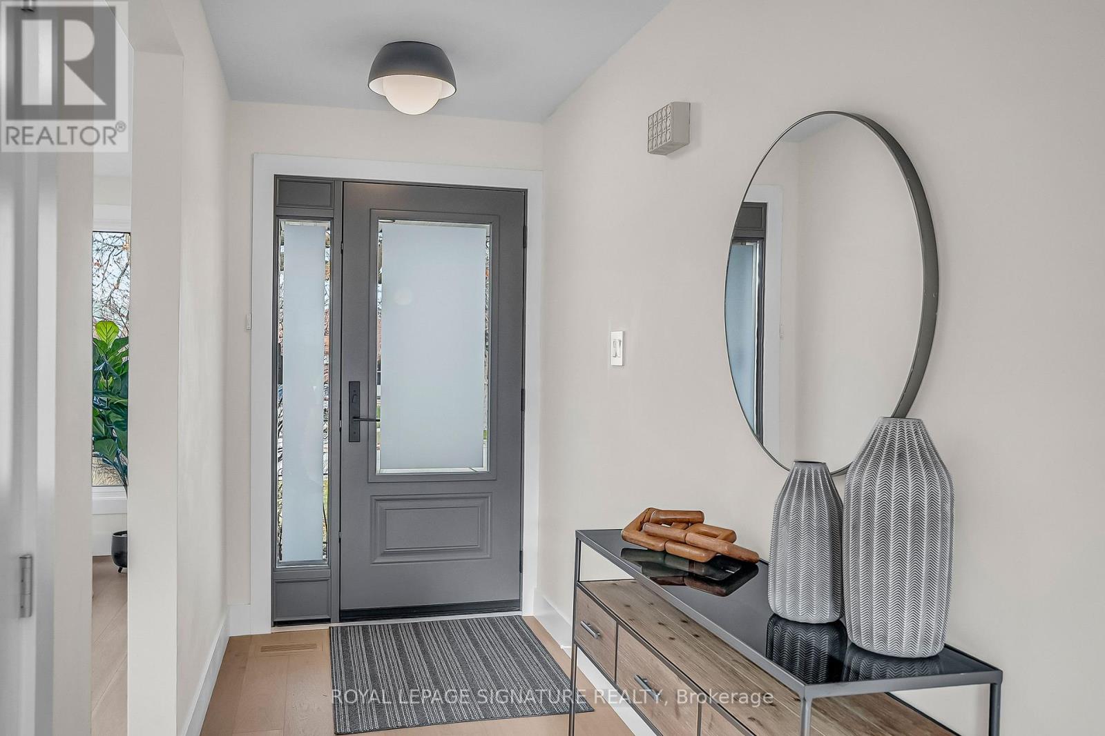 15 Oldborough Circle, Toronto, Ontario  M2J 3A1 - Photo 5 - C12557608