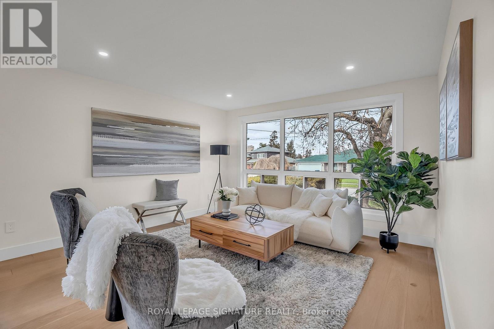 15 Oldborough Circle, Toronto, Ontario  M2J 3A1 - Photo 7 - C12557608