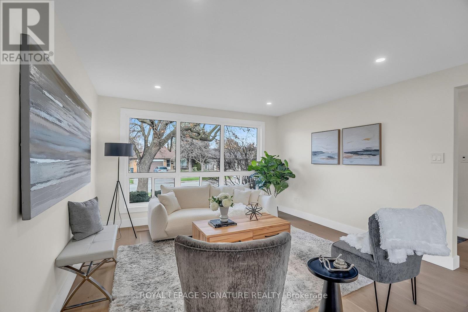 15 Oldborough Circle, Toronto, Ontario  M2J 3A1 - Photo 9 - C12557608