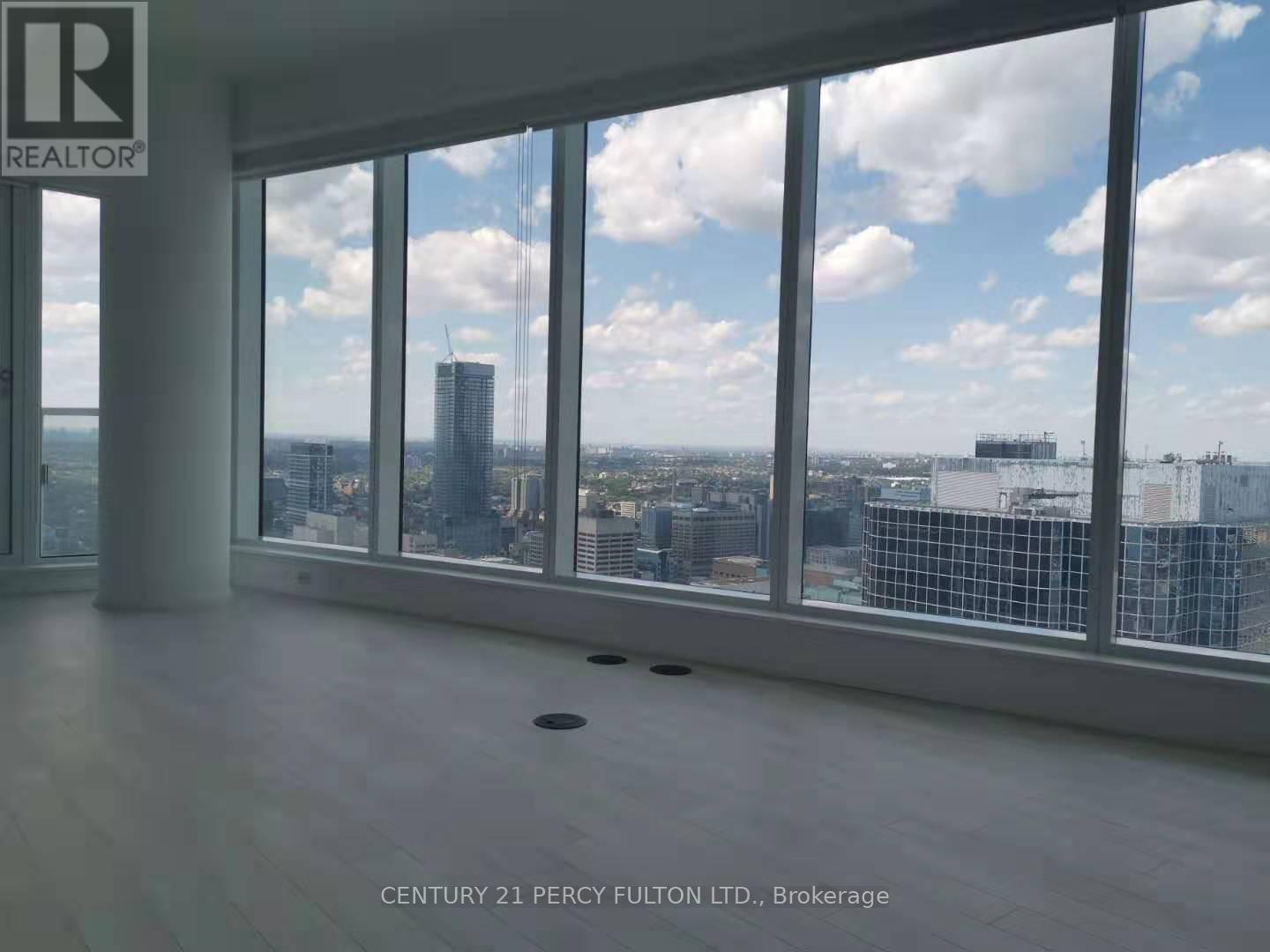 4712 - 197 Yonge Street, Toronto, Ontario  M5B 1M4 - Photo 4 - C12557612