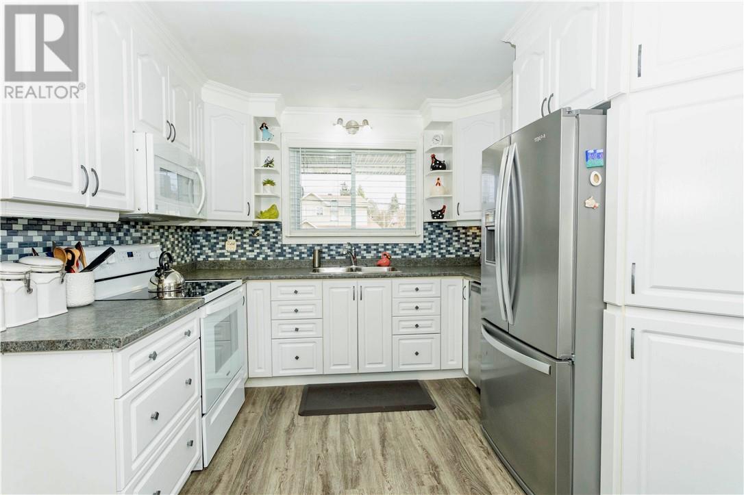 529 Bouchard Street, Greater Sudbury, Ontario  P3E 2L2 - Photo 5 - 2125657