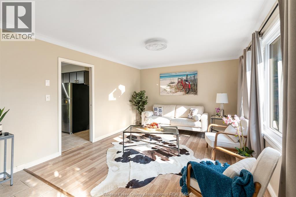 1 Longfield Lane, Leamington, Ontario  N8H 2R8 - Photo 3 - 25027428