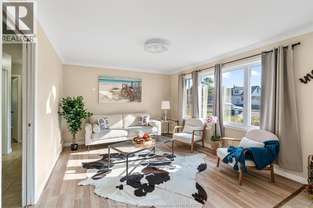 1 Longfield Lane, Leamington, Ontario  N8H 2R8 - Photo 4 - 25027428