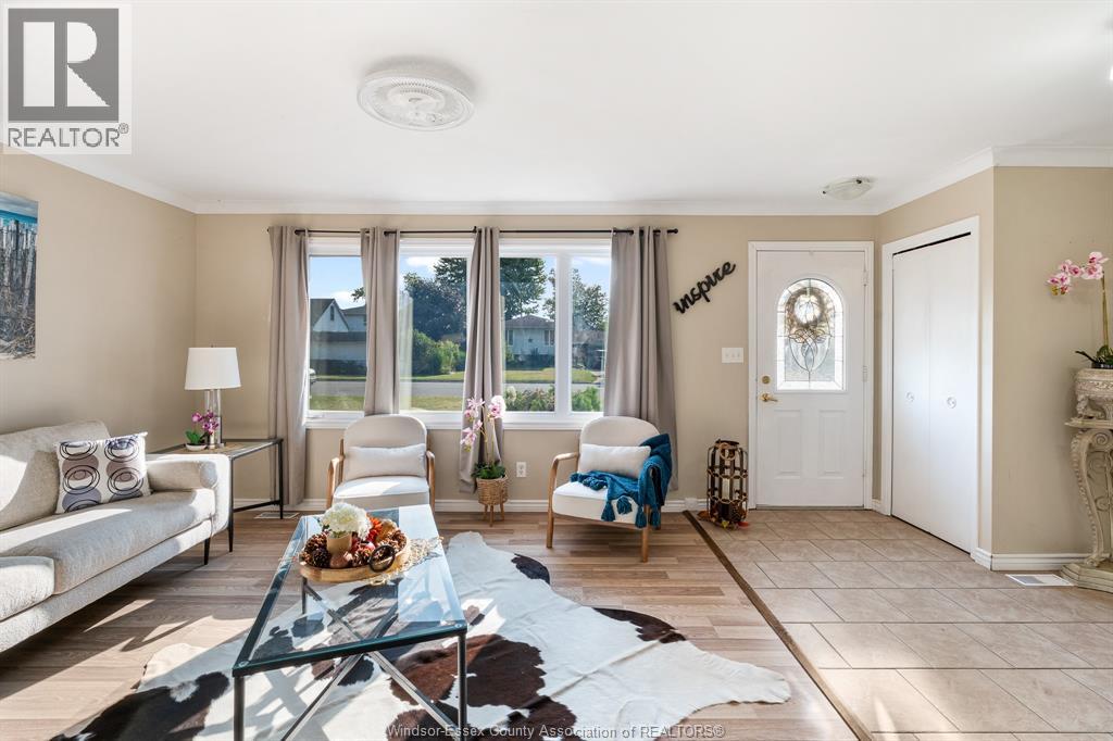 1 Longfield Lane, Leamington, Ontario  N8H 2R8 - Photo 5 - 25027428