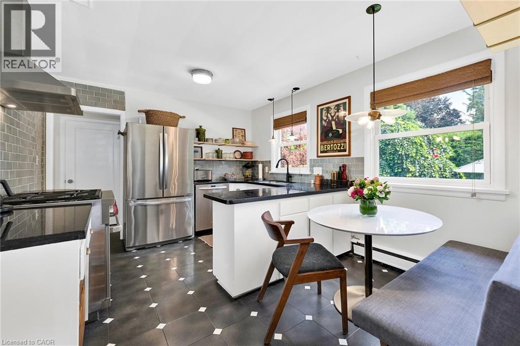 655 Gayne Boulevard, Burlington, Ontario  L7T 3V8 - Photo 5 - 40761165