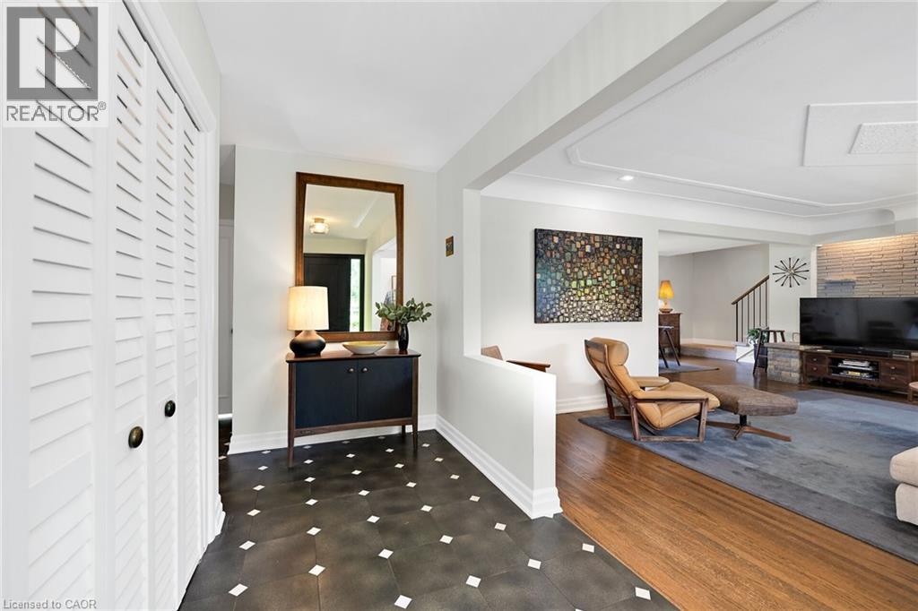 655 Gayne Boulevard, Burlington, Ontario  L7T 3V8 - Photo 7 - 40761165