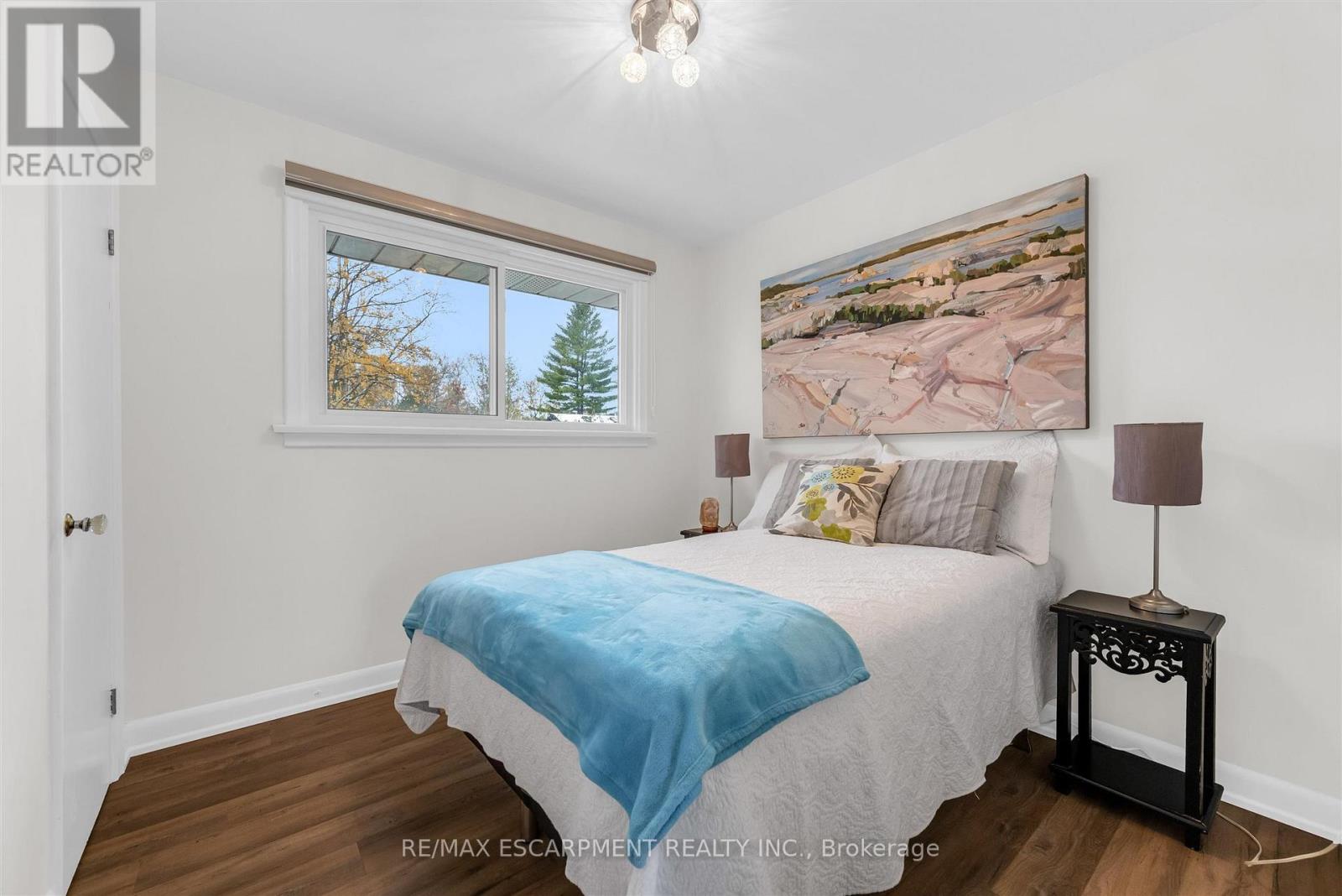 21 Lakeside Drive, Grimsby, Ontario  L3M 2K9 - Photo 19 - X12557578