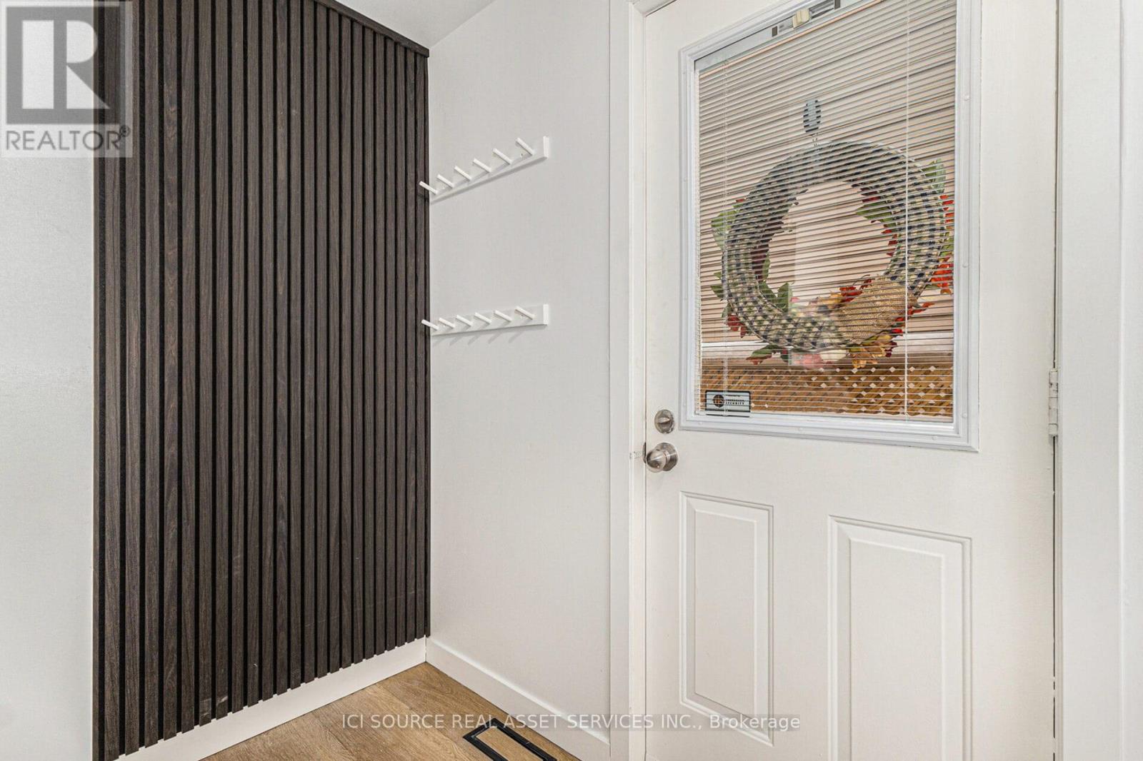 B - 1665 Teakdale Avenue, Ottawa, Ontario  K1C 6M2 - Photo 2 - X12557606