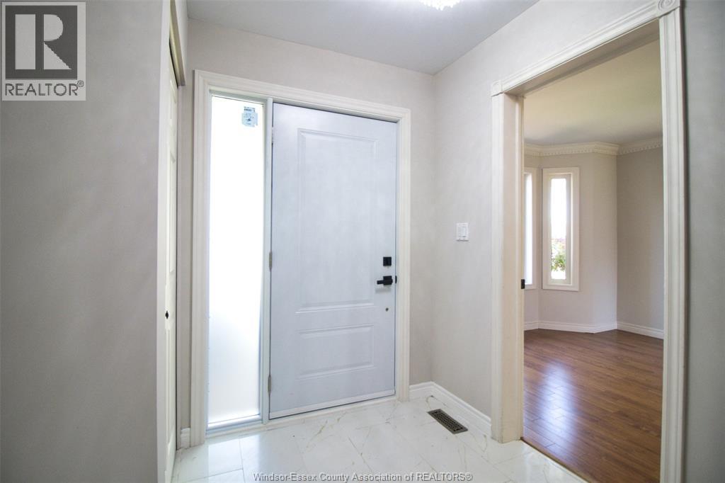 199 Garden Path, Chatham, Ontario N7L 5M2 - Photo 3 - 25029044