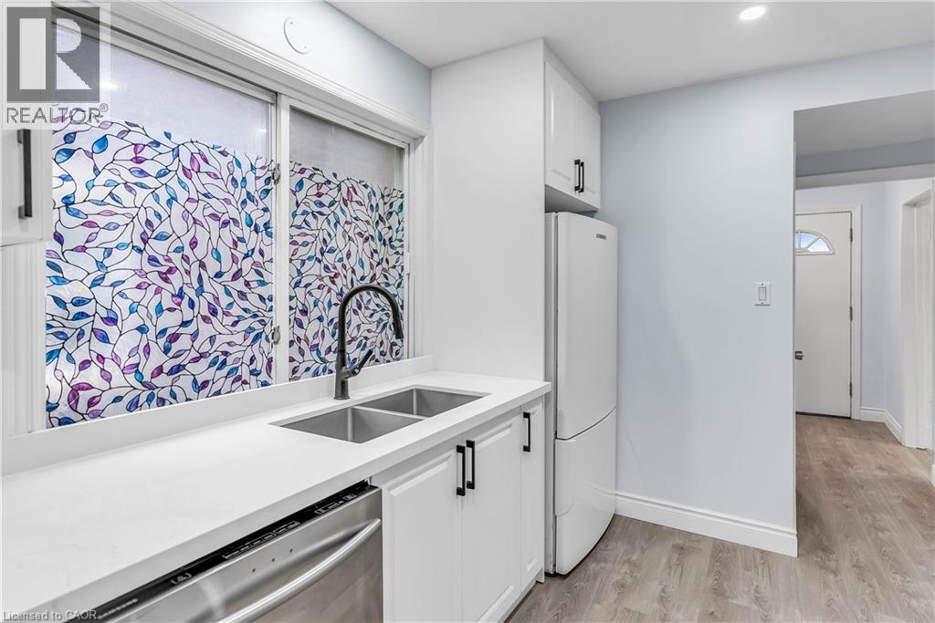 392 S Victoria Street S, Kitchener, Ontario N2M 3A5 - Photo 15 - 40788929