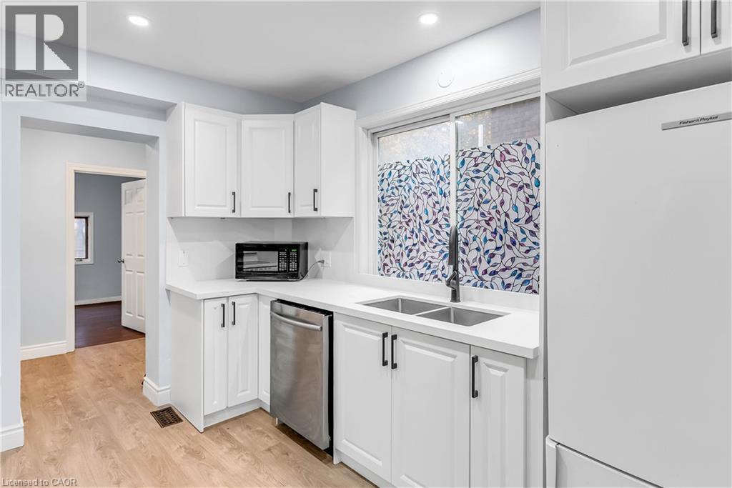 392 S Victoria Street S, Kitchener, Ontario N2M 3A5 - Photo 17 - 40788929