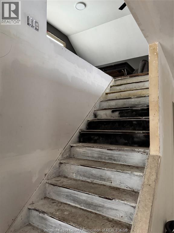 2351 Elsmere, Windsor, Ontario  N8W 2C9 - Photo 7 - 25029078