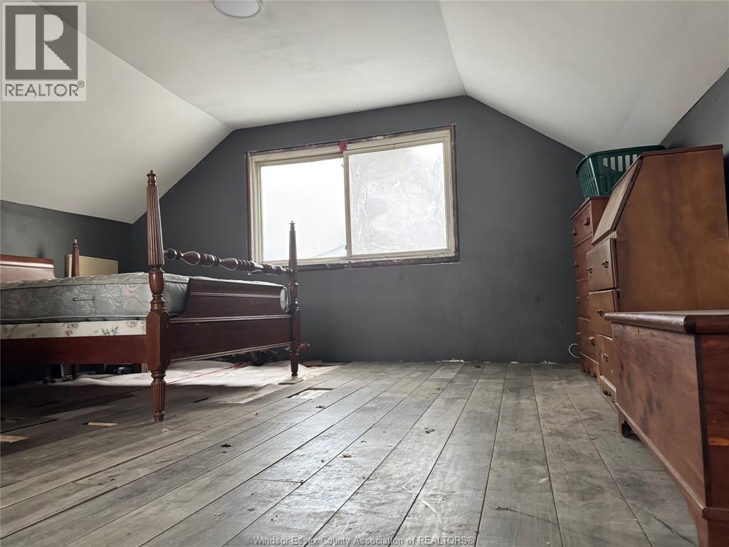 2351 Elsmere, Windsor, Ontario  N8W 2C9 - Photo 13 - 25029078