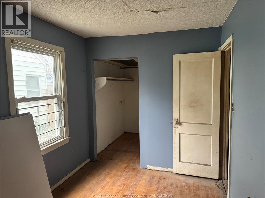2351 Elsmere, Windsor, Ontario  N8W 2C9 - Photo 10 - 25029078