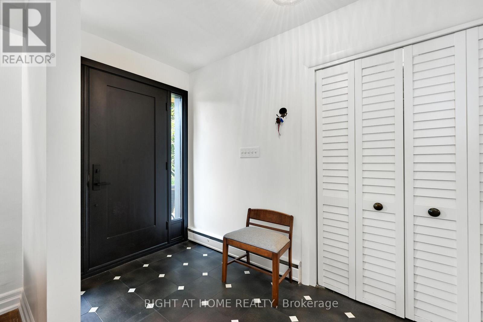 655 Gayne Boulevard, Burlington, Ontario  L7T 3V8 - Photo 40 - W12355117