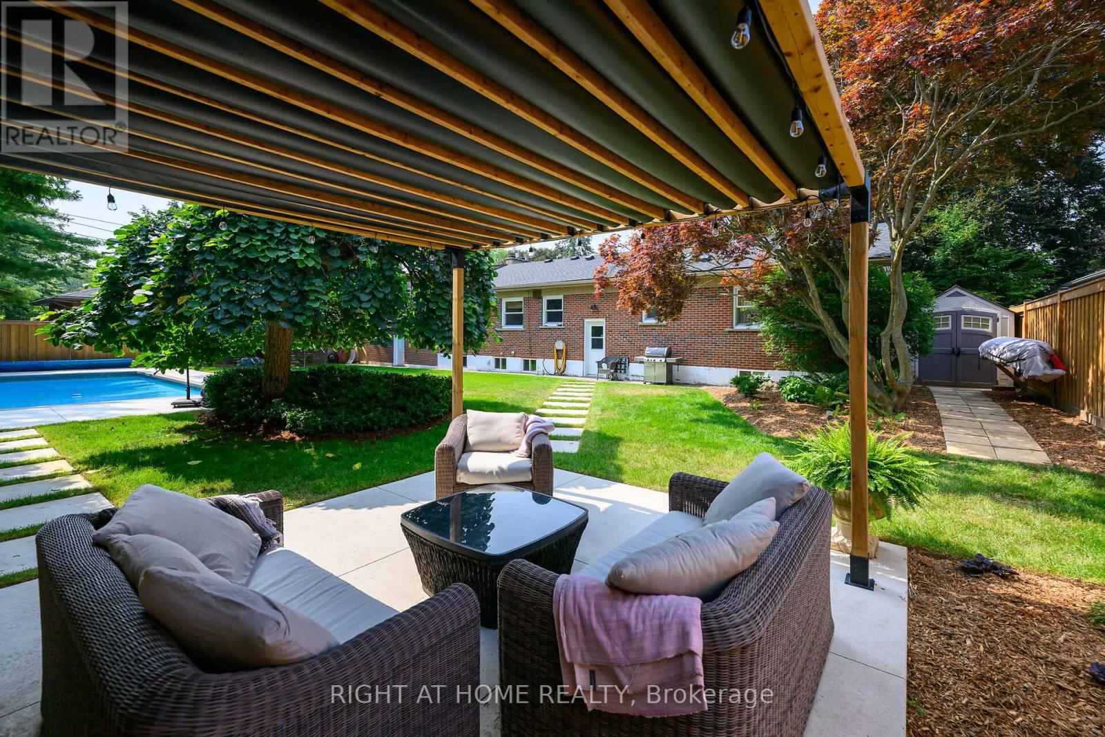 655 Gayne Boulevard, Burlington, Ontario  L7T 3V8 - Photo 43 - W12355117