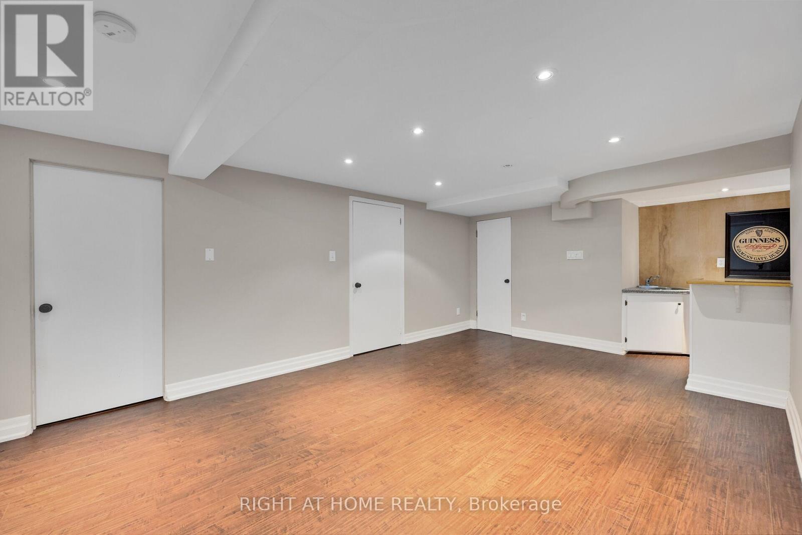 655 Gayne Boulevard, Burlington, Ontario  L7T 3V8 - Photo 36 - W12355117