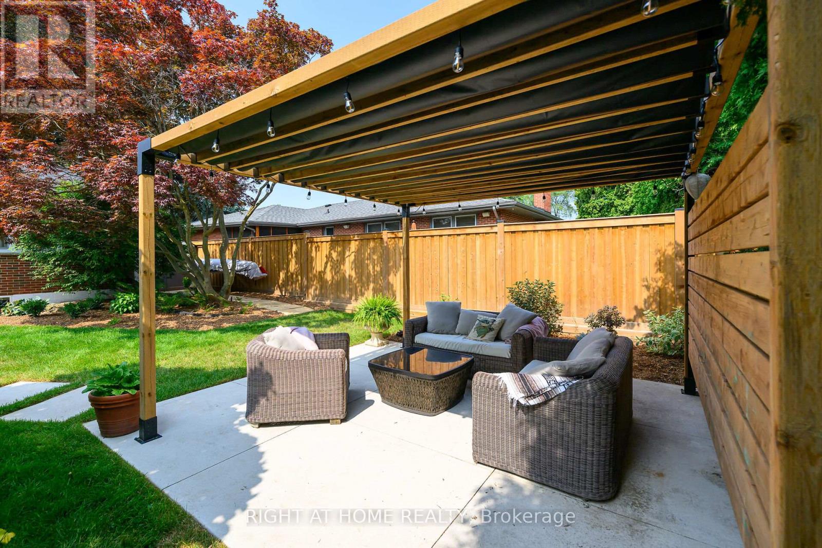 655 Gayne Boulevard, Burlington, Ontario  L7T 3V8 - Photo 44 - W12355117