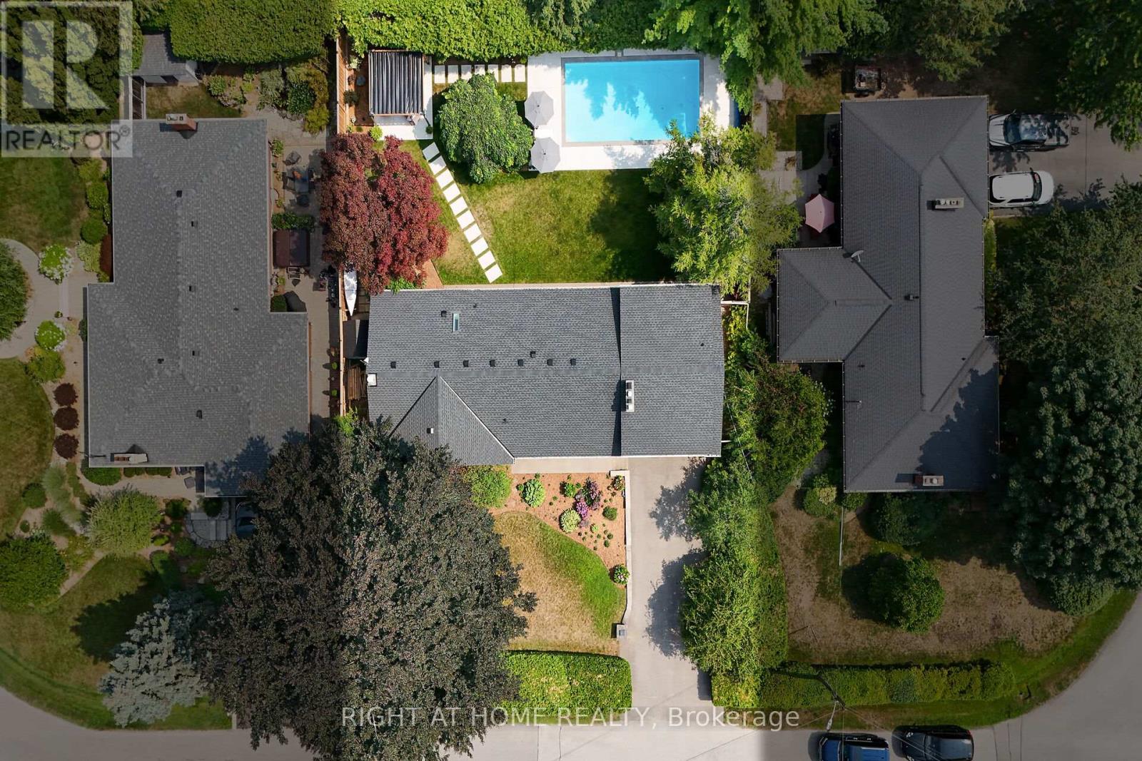 655 Gayne Boulevard, Burlington, Ontario  L7T 3V8 - Photo 50 - W12355117