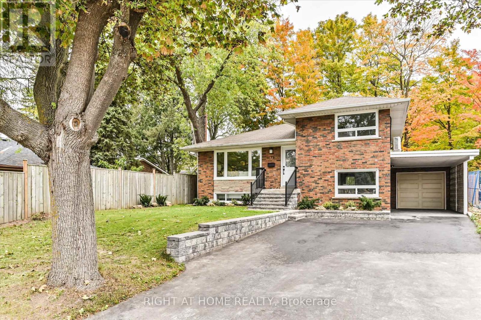 173 WISHING WELL DRIVE, Toronto, Ontario