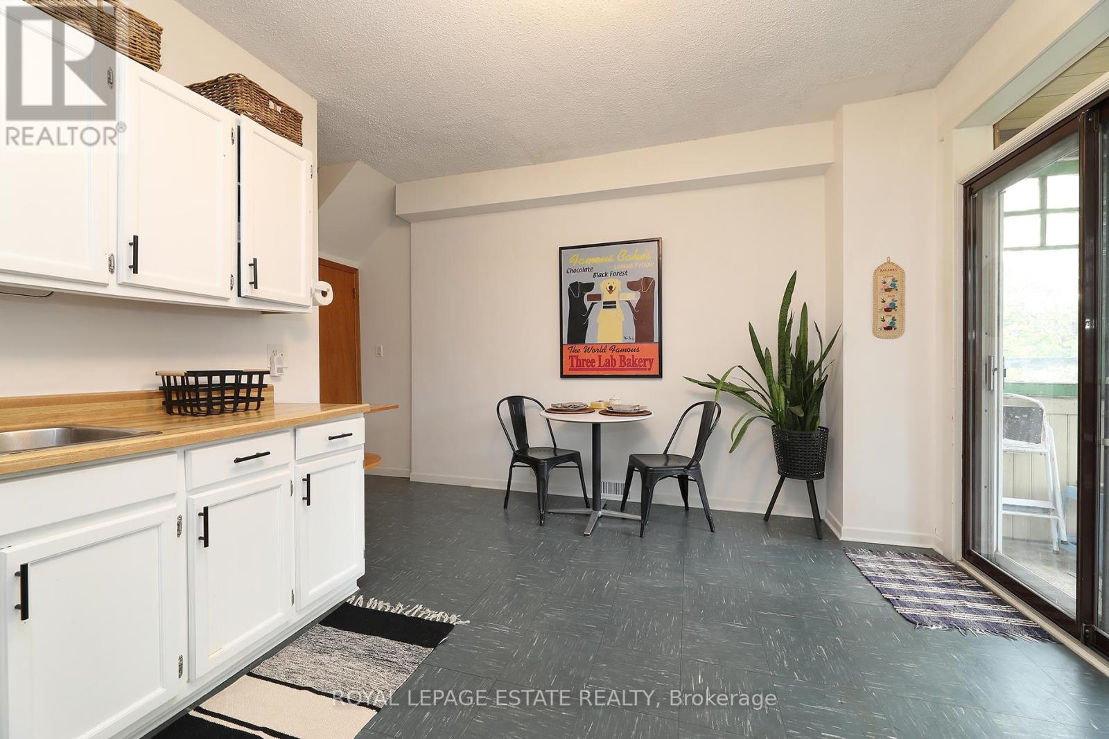 22 Galt Avenue, Toronto, Ontario  M4M 2Z1 - Photo 13 - E12557630