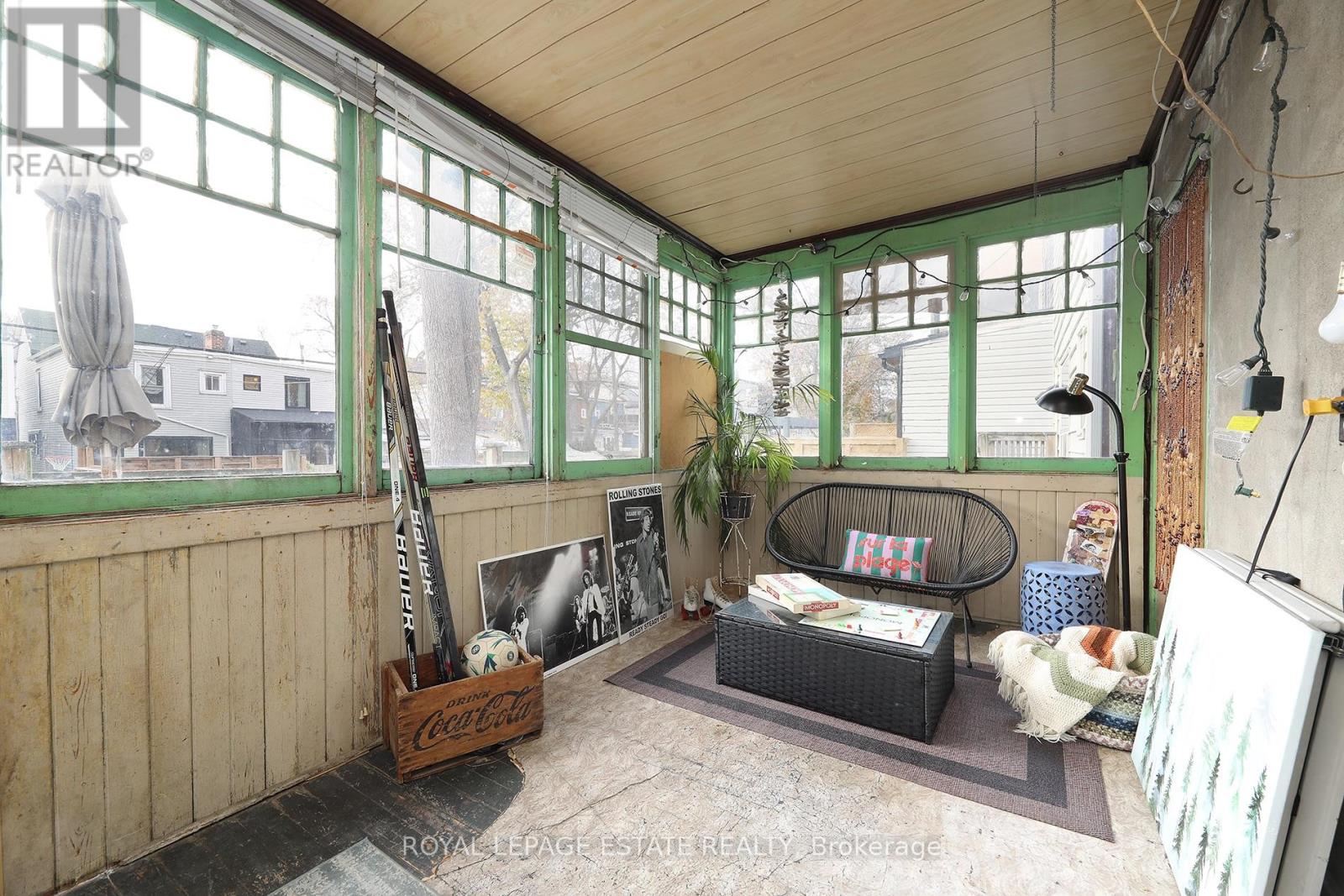 22 Galt Avenue, Toronto, Ontario  M4M 2Z1 - Photo 15 - E12557630