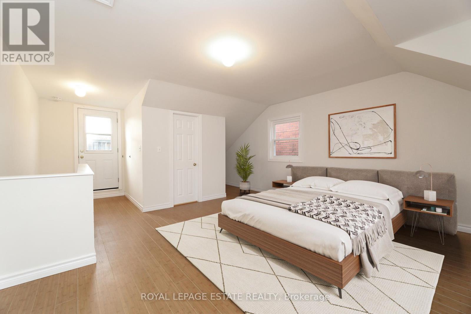 22 Galt Avenue, Toronto, Ontario  M4M 2Z1 - Photo 16 - E12557630