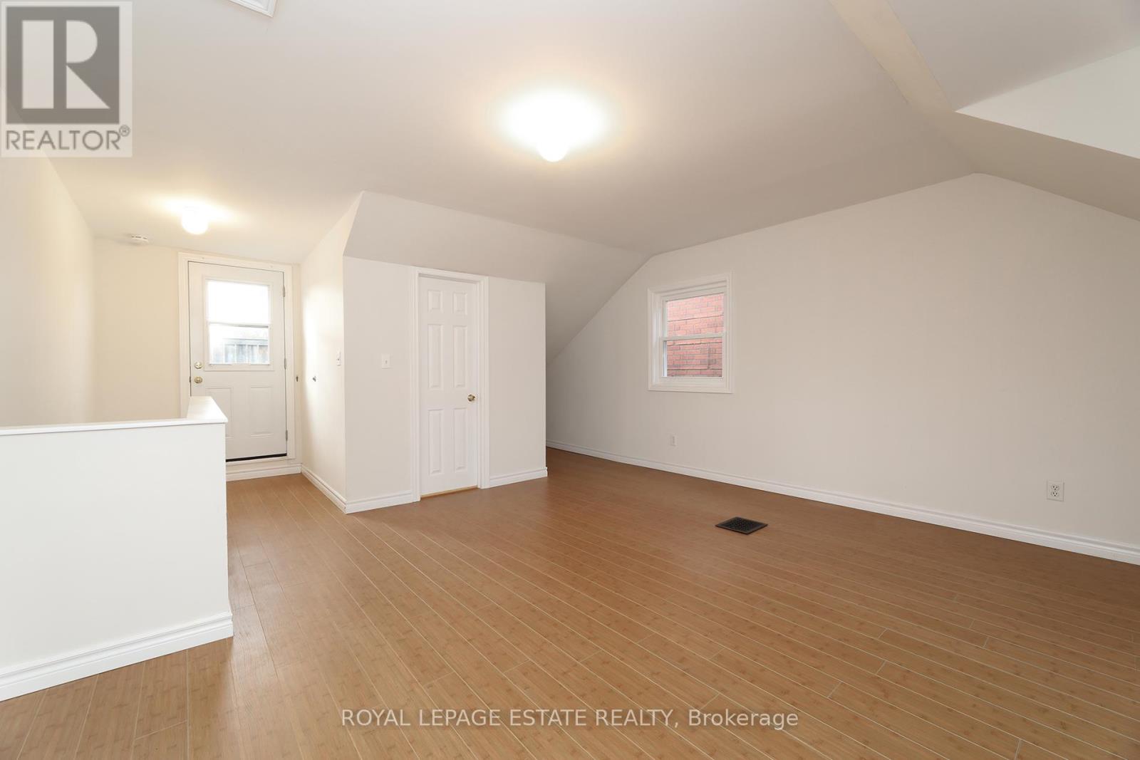 22 Galt Avenue, Toronto, Ontario  M4M 2Z1 - Photo 18 - E12557630