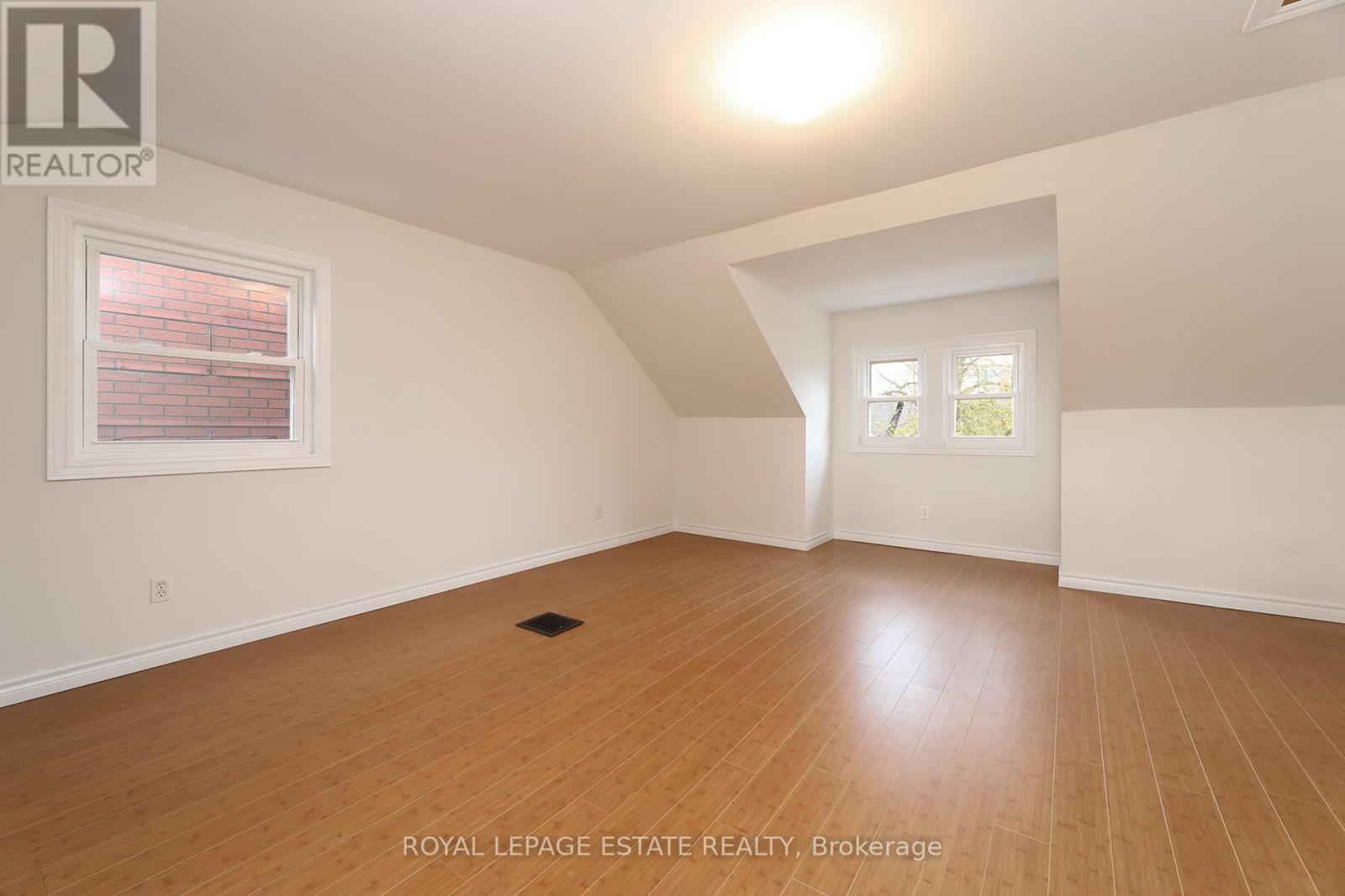 22 Galt Avenue, Toronto, Ontario  M4M 2Z1 - Photo 19 - E12557630