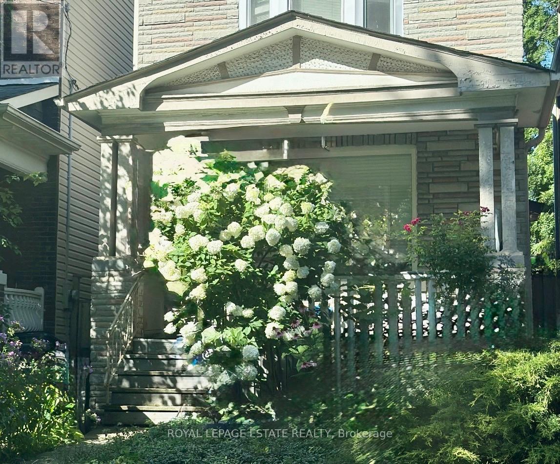 22 Galt Avenue, Toronto, Ontario  M4M 2Z1 - Photo 2 - E12557630