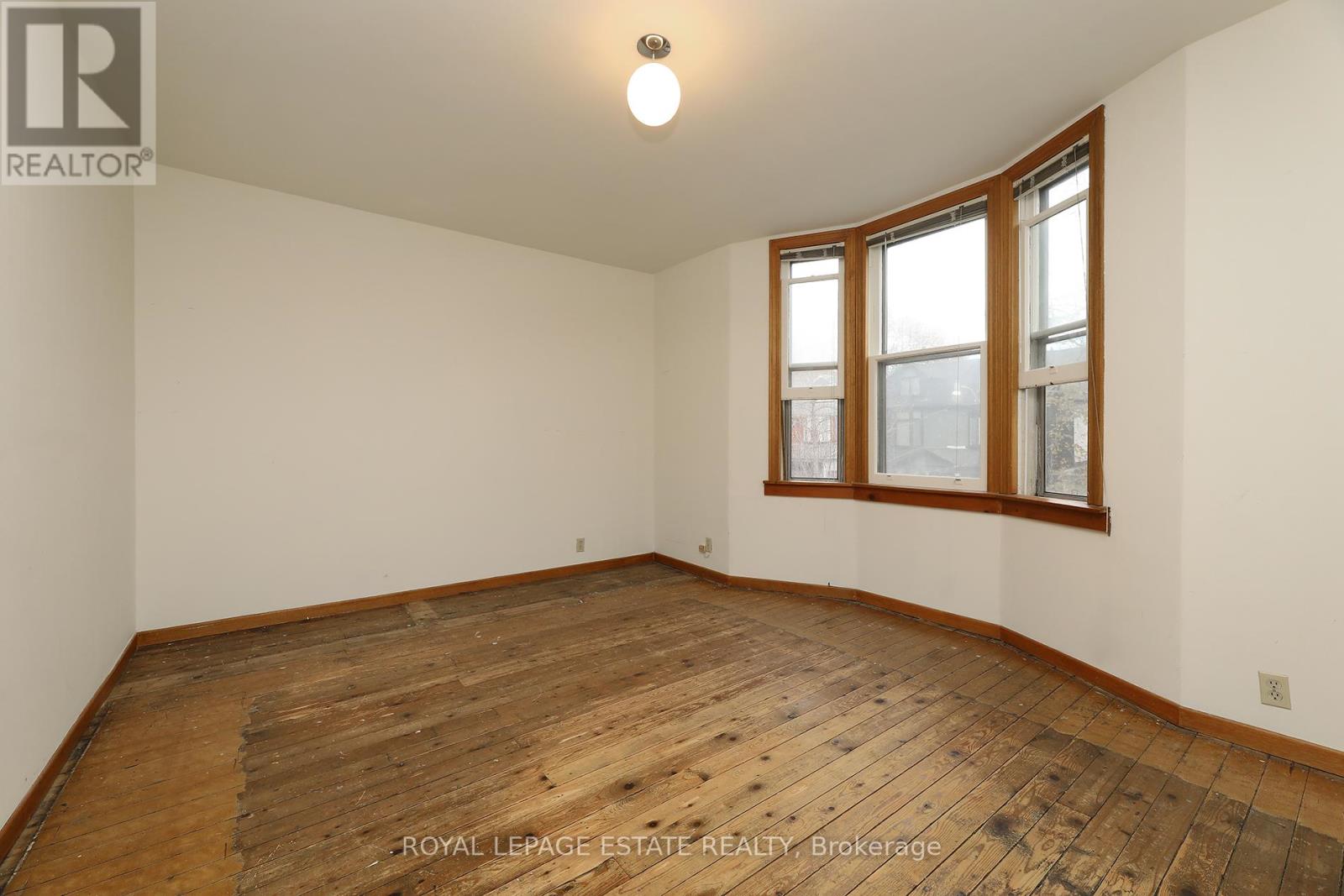 22 Galt Avenue, Toronto, Ontario  M4M 2Z1 - Photo 21 - E12557630