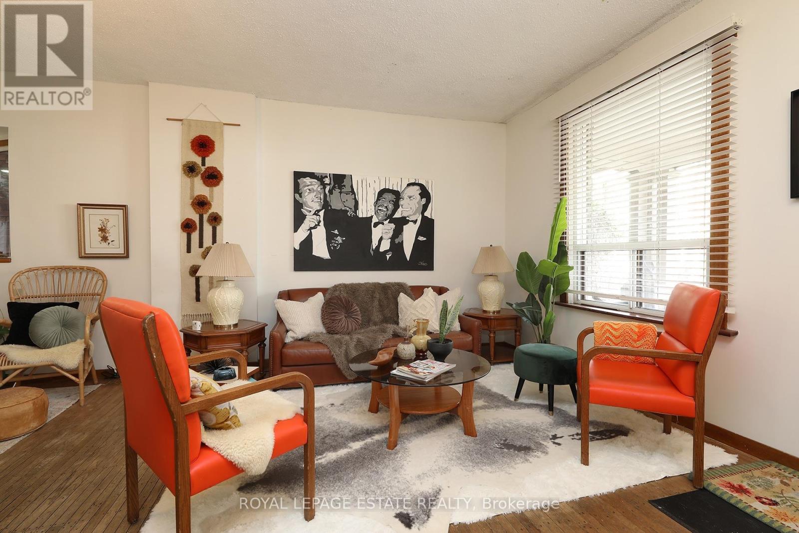 22 Galt Avenue, Toronto, Ontario  M4M 2Z1 - Photo 5 - E12557630