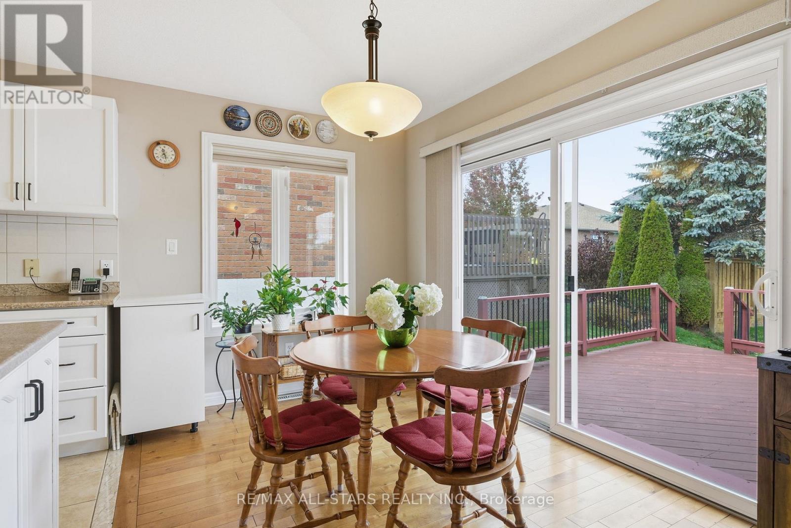 51 Oakside Drive, Uxbridge, Ontario  L9P 2A5 - Photo 10 - N12557640