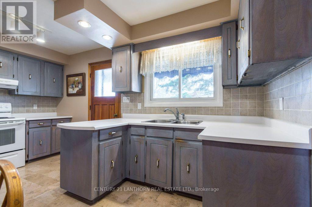 44 Burns Avenue, Quinte West, Ontario  K8R 1G2 - Photo 15 - X12557670