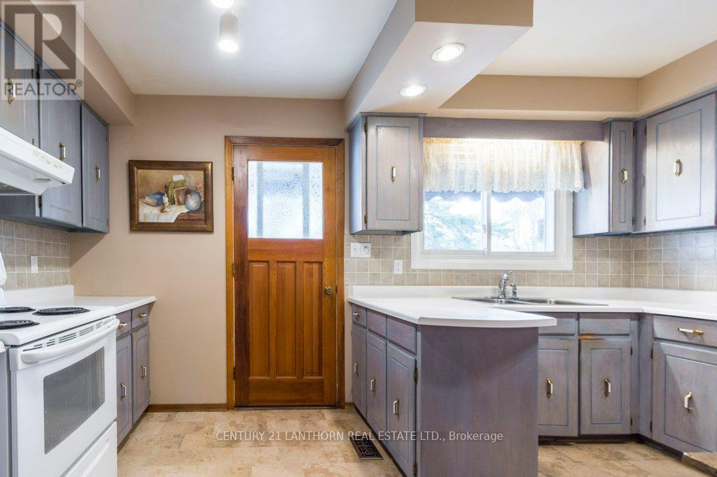 44 Burns Avenue, Quinte West, Ontario  K8R 1G2 - Photo 17 - X12557670