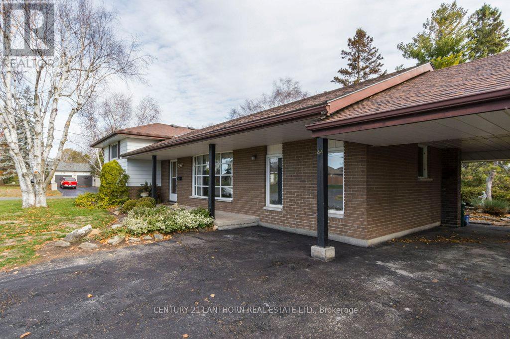 44 Burns Avenue, Quinte West, Ontario  K8R 1G2 - Photo 2 - X12557670