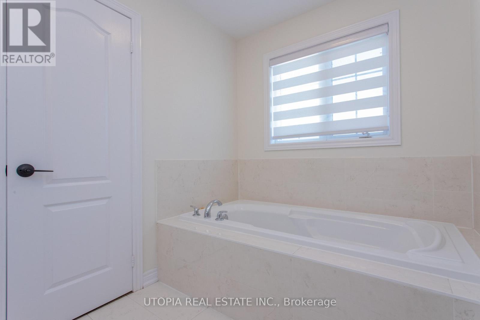 5409 Tenth Line W, Mississauga, Ontario  L5M 0V7 - Photo 17 - W12557622