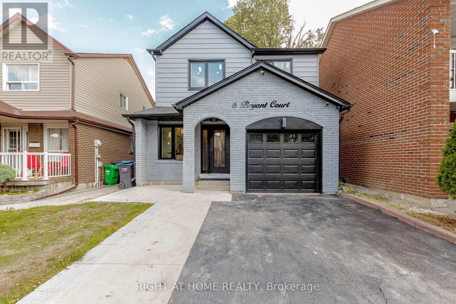 6 Bryant Court, Brampton, Ontario  L6X 2T1 - Photo 2 - W12557642