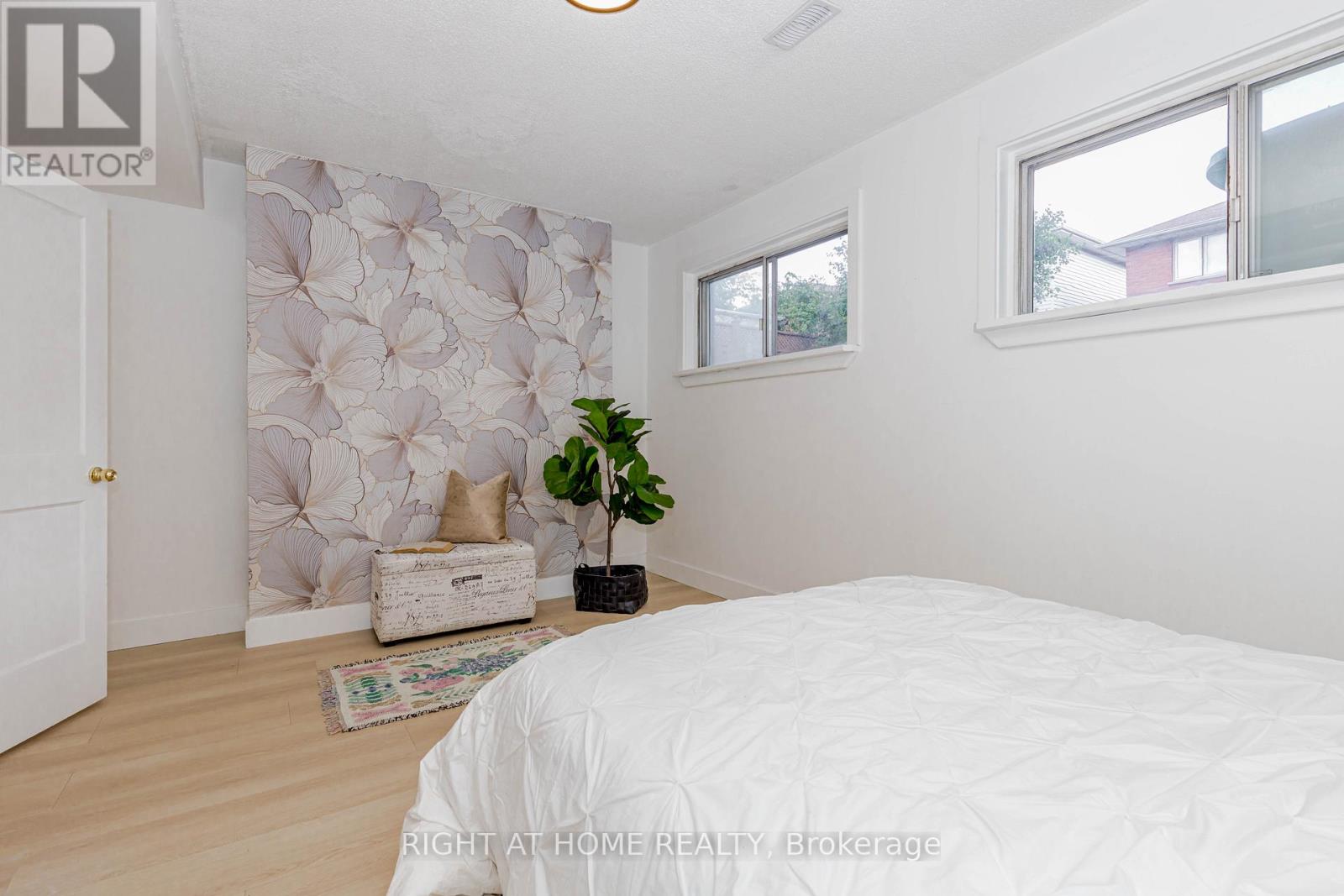 6 Bryant Court, Brampton, Ontario  L6X 2T1 - Photo 37 - W12557642