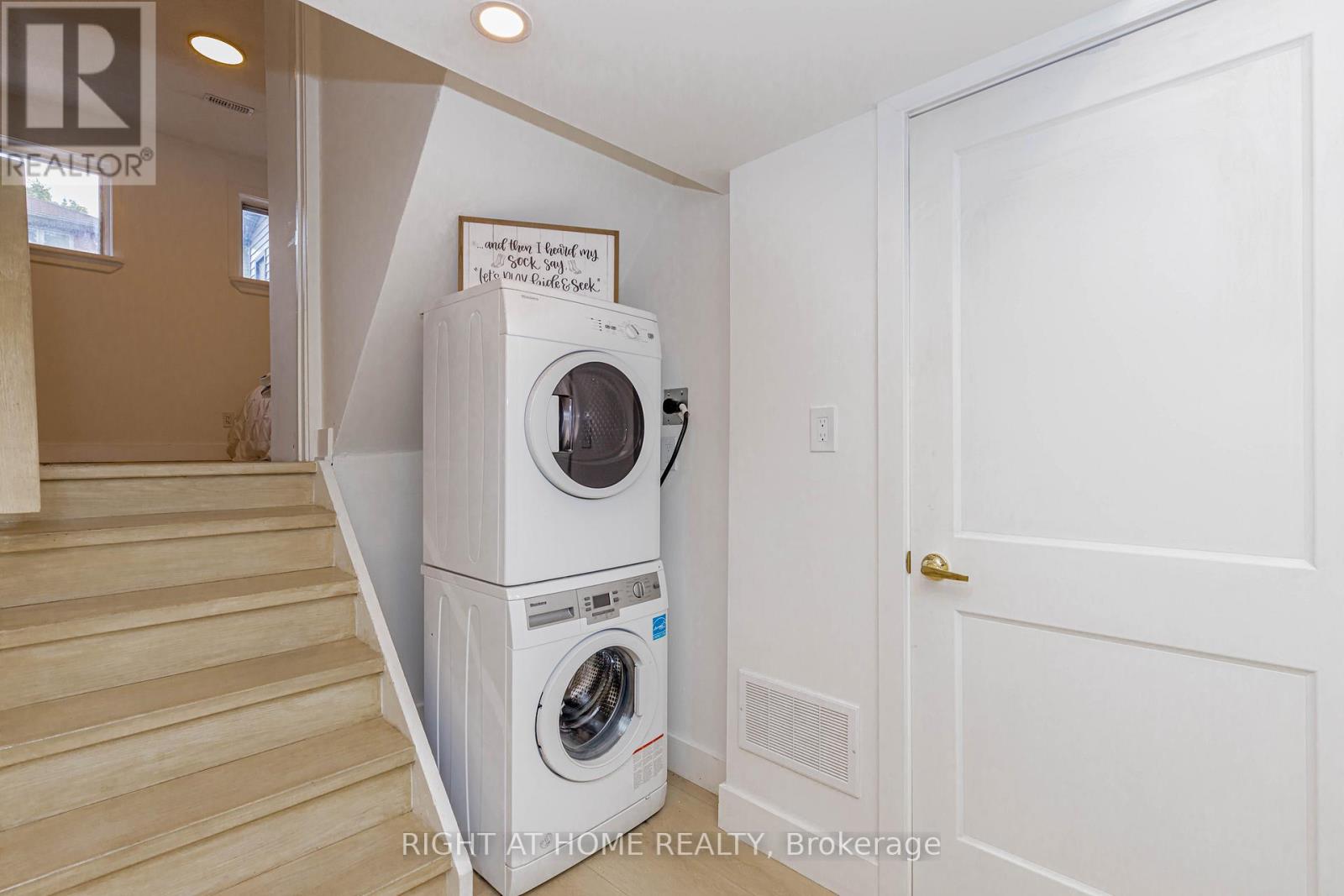 6 Bryant Court, Brampton, Ontario  L6X 2T1 - Photo 39 - W12557642