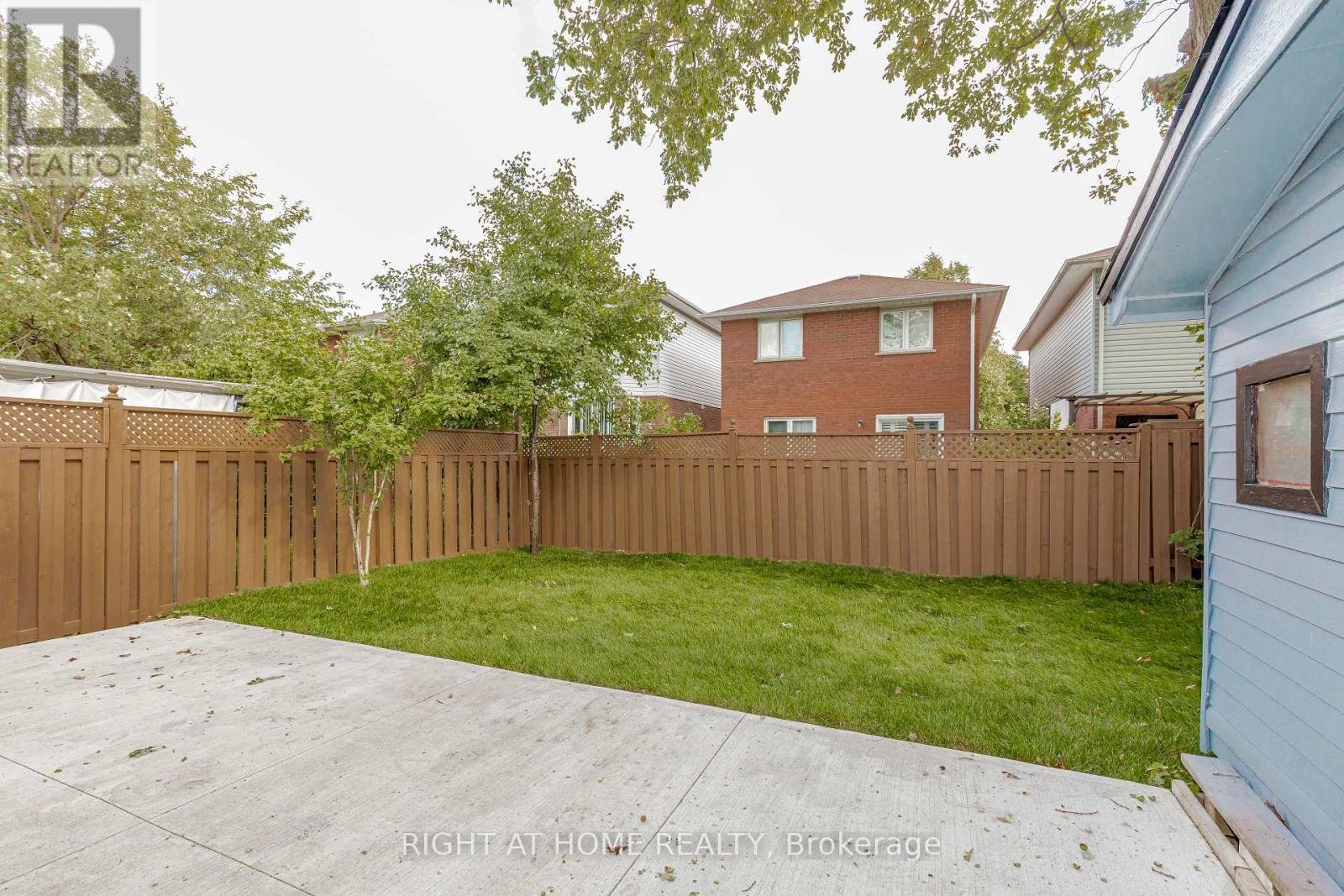 6 Bryant Court, Brampton, Ontario  L6X 2T1 - Photo 50 - W12557642