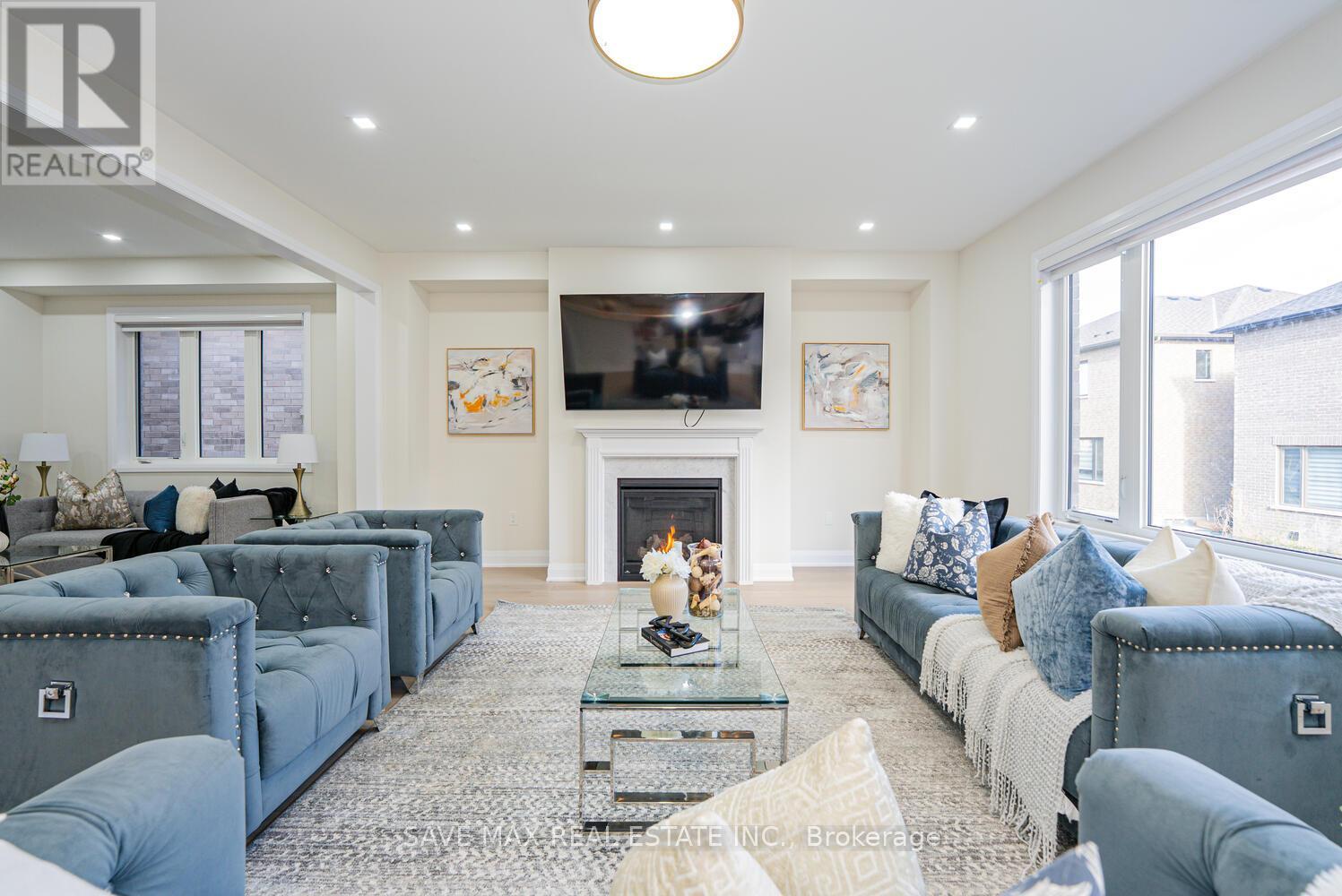 53 Lipscott Drive, Caledon, Ontario  L7C 4K1 - Photo 6 - W12557646