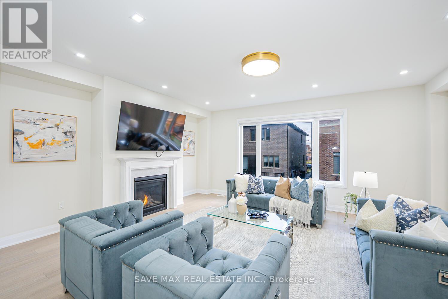 53 Lipscott Drive, Caledon, Ontario  L7C 4K1 - Photo 8 - W12557646