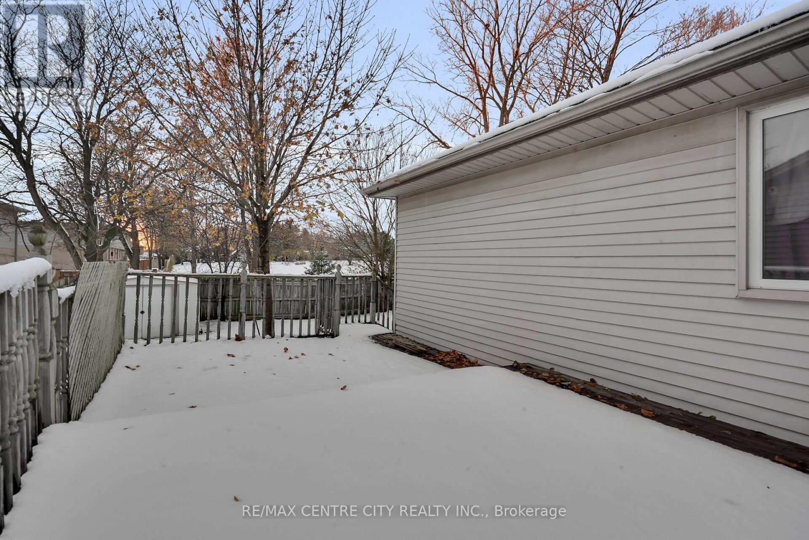 47 Stonehenge Road, London East, Ontario  N5V 4M6 - Photo 44 - X12557706