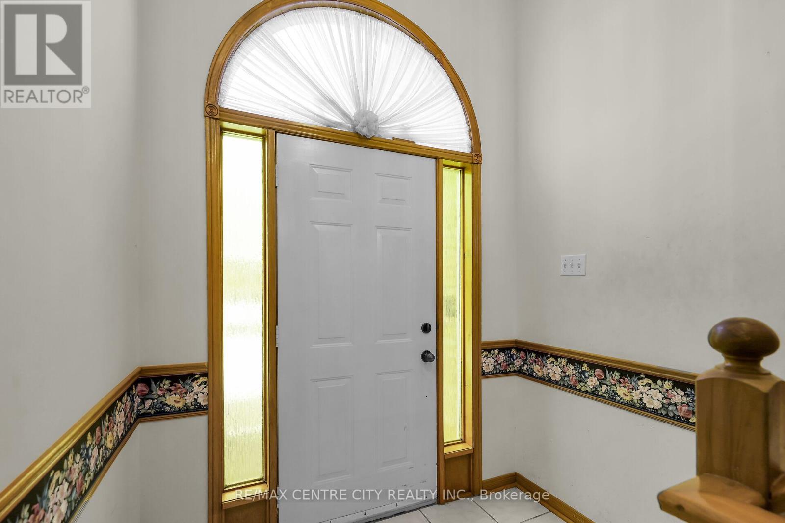 47 Stonehenge Road, London East, Ontario  N5V 4M6 - Photo 5 - X12557706