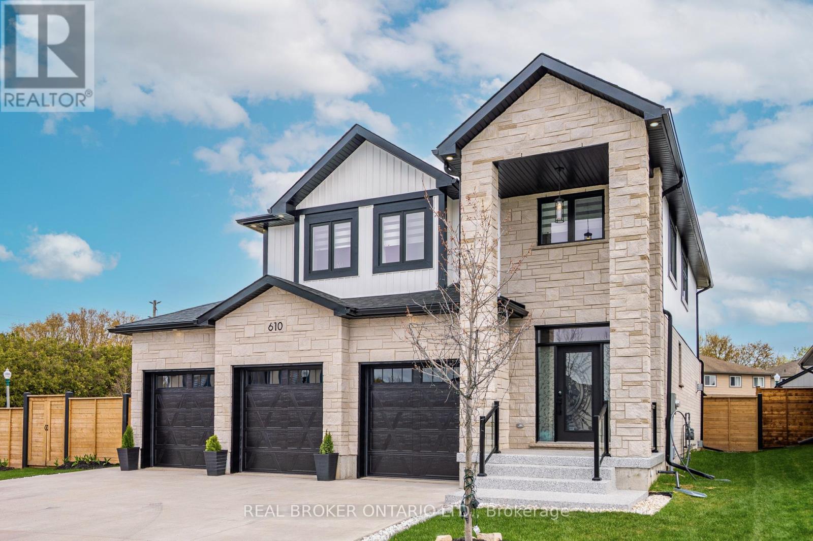 610 Conners Drive, North Perth, Ontario  N4W 0J3 - Photo 6 - X12389005