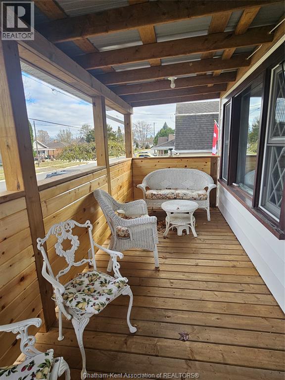 250 Woods Street, Chatham, Ontario  N7L 3R5 - Photo 3 - 25029018